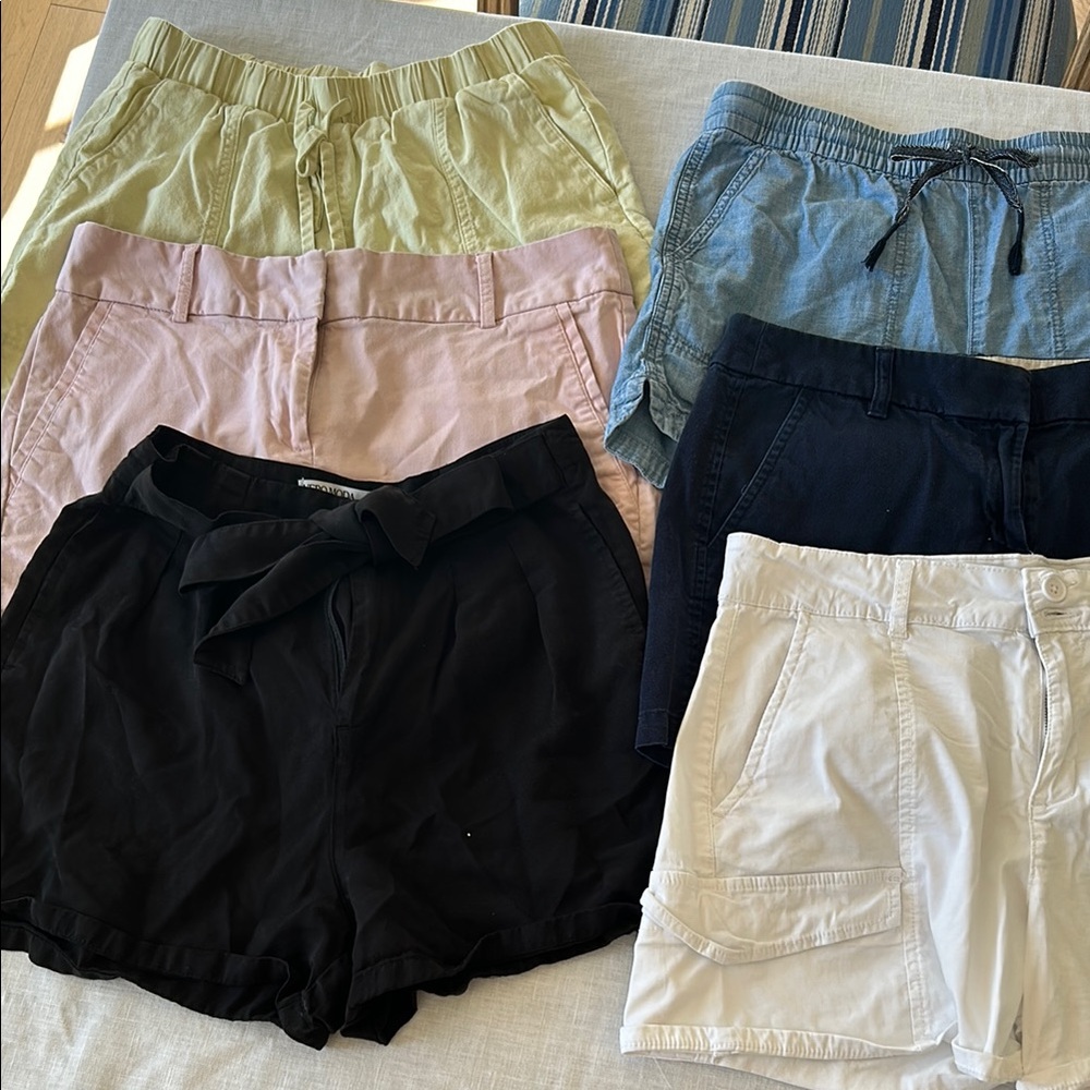 All of these shorts.
Women size 6 or medium. Price is for all pairs shown